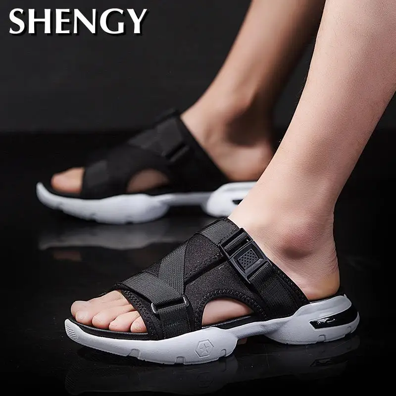

2020Fashionable Men's Sandals Open Toe Platform Slippers Men Beach Sandals Roman Style Black Sandals Men Summer Men's Shoes Lazy
