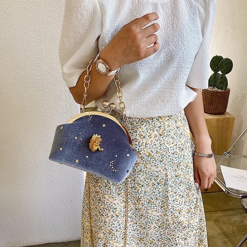 

Women's Fashion Handbags Luxury Designer Rivet Chains Clutches Bag Ladies Golden Velvet 2021 Evening Bag Shoulder Messenger Tote