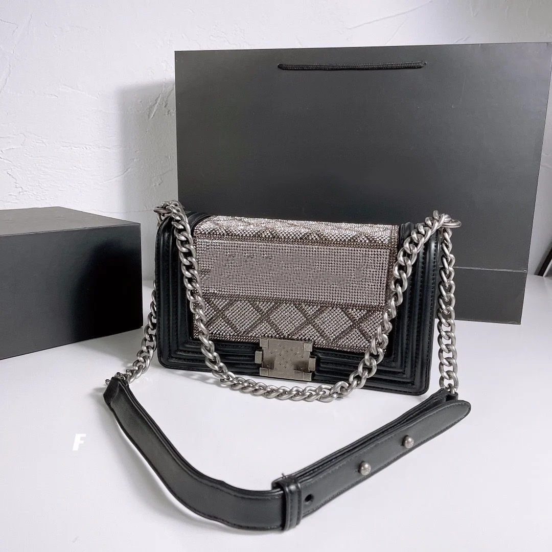 Маленькие кожаные сумки из овечьей кожи с вышивкой для женщин 2021 трендовая