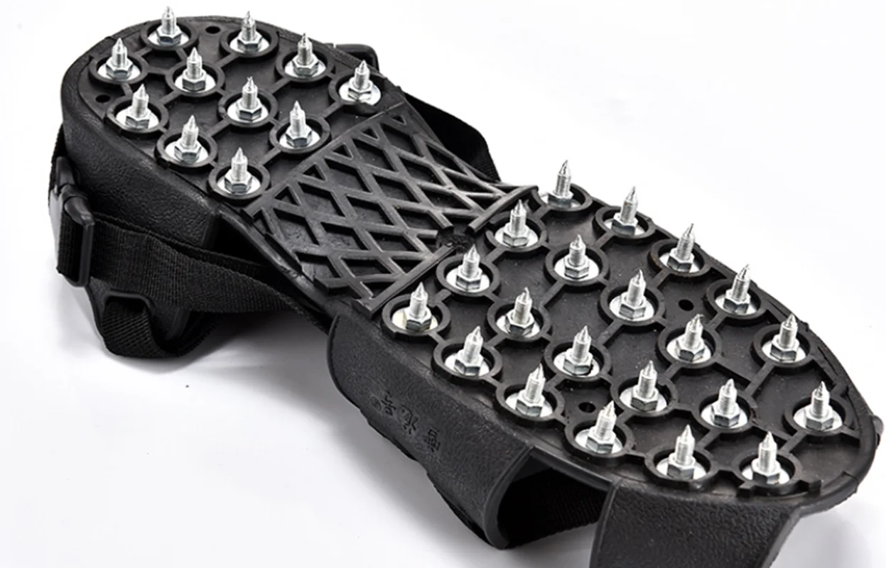

Outdoor ice claw anti-skid shoe cover snow climbing nail chain stainless steel simple snow equipment 32 teeth ice claw