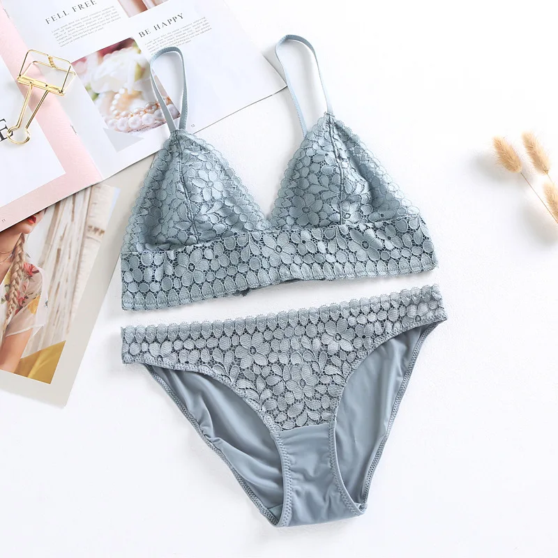 

Французский ультратонкий бюстгальтер, треугольный бюстгальтер без косточек, сексуальное кружевное нижнее белье без оправы с трусами, женс...