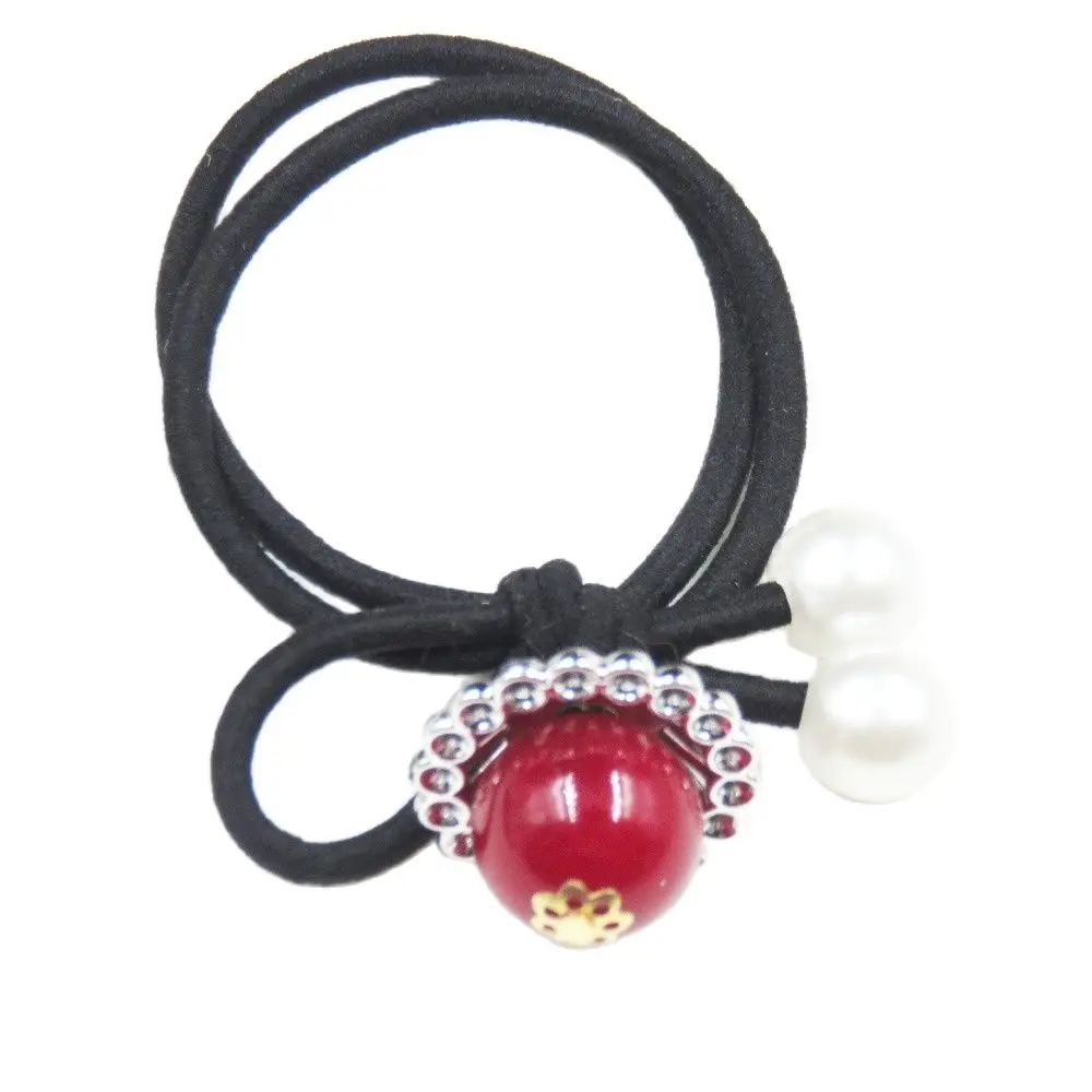 Резинка для волос женская с красными бусинами 1 шт. |