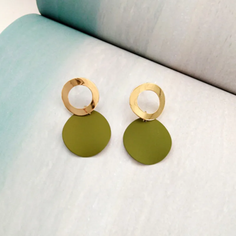 Самые продаваемые товары Простые полые металлические круглые серьги гвоздики