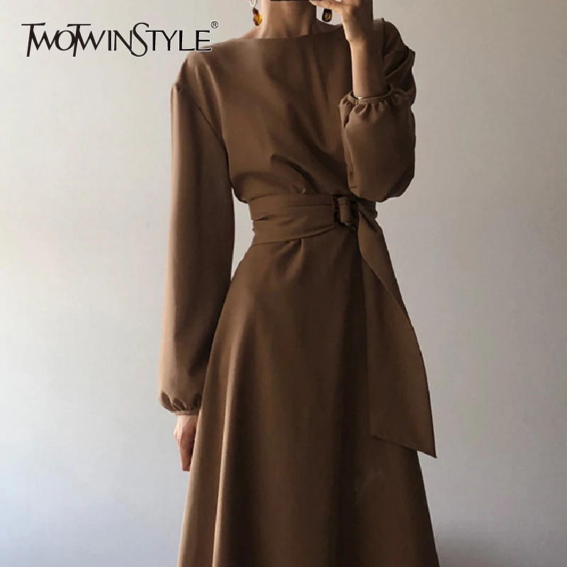 TWOTWINSTYLE черное платье для женщин с круглым вырезом Фонарь с длинным рукавом с высокой талией Свободные корейские платья женские осенние модные OL новые