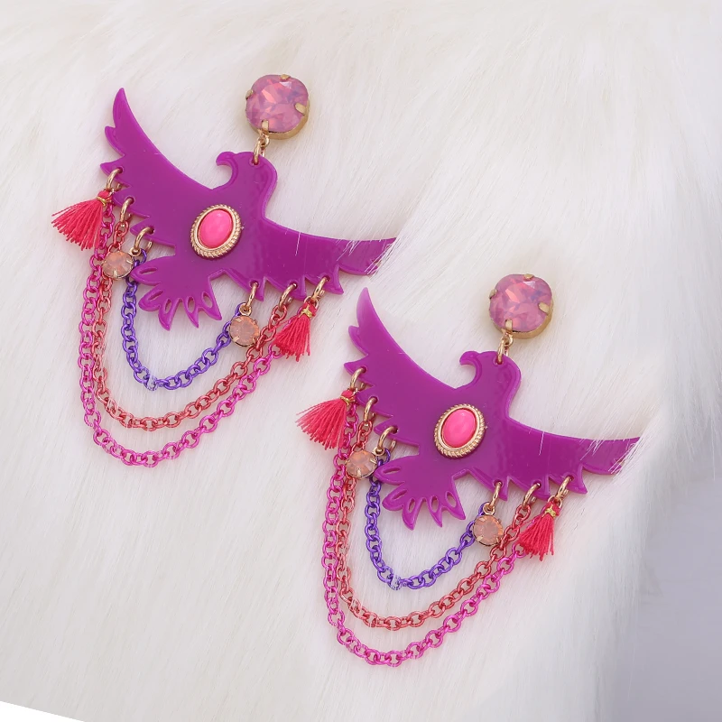 Женские полимерные серьги с кисточками орлом подвеска на ухо эффектные