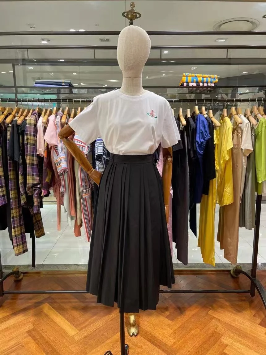 

Pure Color Elegant and Generous Pleated Skirt