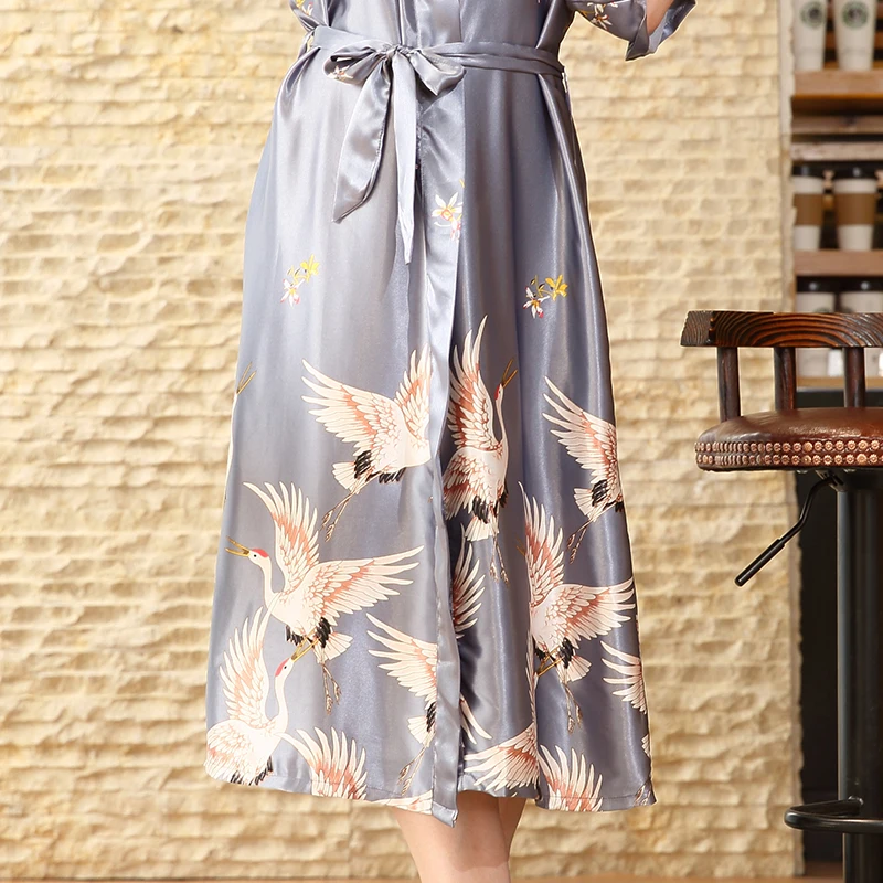 

Sexy Black Fashion Women's Mini Kimono Robe Summer Lady Rayon Bath Gown Nightgown Sleepwear Size M-3XL