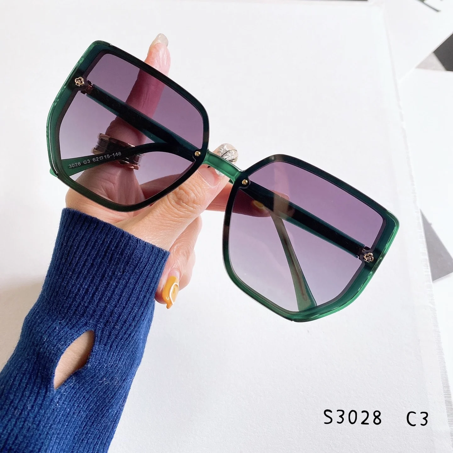 

New Frame Ultra Light Ultra Clear Polarizing Sunglasses With Prescription Glasses And Women's Sunglasses The Butterfly Shape
