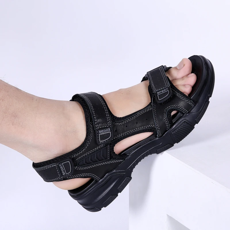 

Genuine Leather Men Sandals outdoor slip on Summer Men Beach sandalias Man Fashion slippers breathable men Casual Sneakers