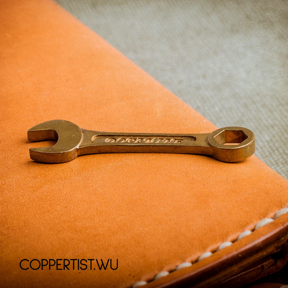 Coppertist. wu Античная бронза брелок кольцо сплав гаечный ключ в форме гаечного ключа кулон брелок Автомобильная сумка повесить Ретро орнамент