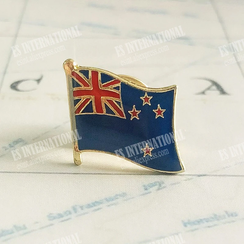 

Брошь с флагом Новой Зеландии