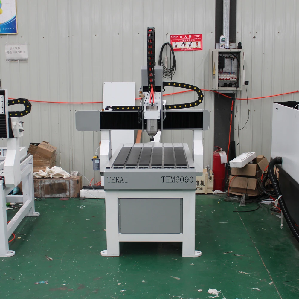 Маршрутизатор с ЧПУ Китай цена Настольный Станок для резки фанеры ДВП ПВХ гравер