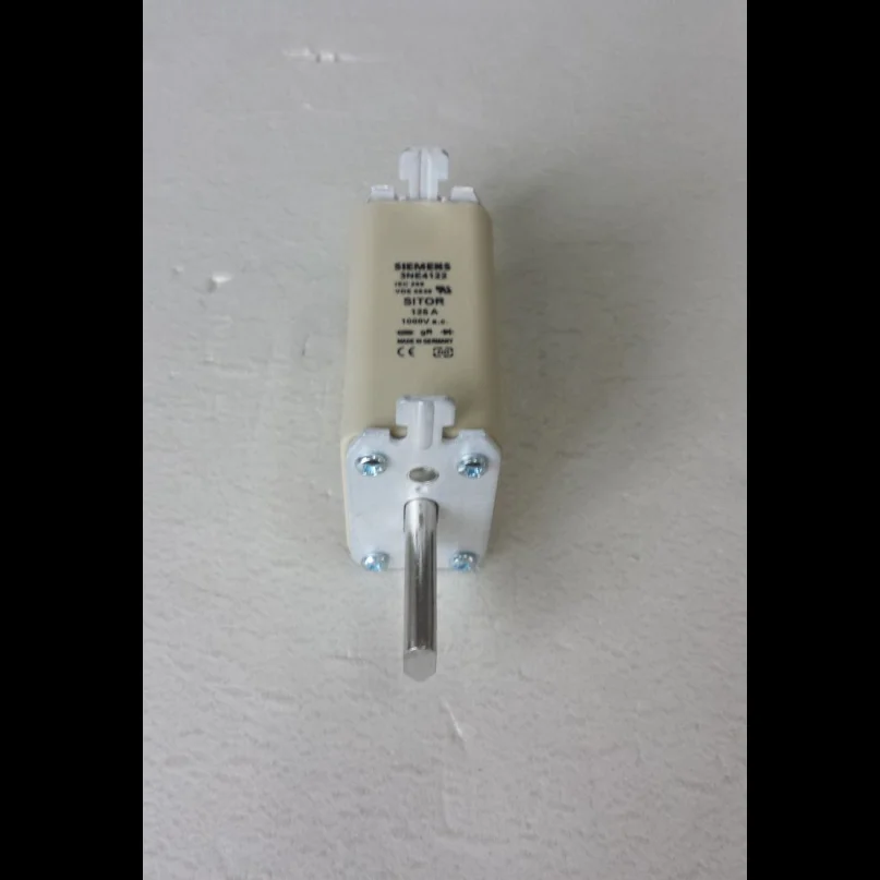 

3 шт тепловой предохранитель Электрический 125A 1000V Керамический 3NE4122 для защиты от короткого замыкания