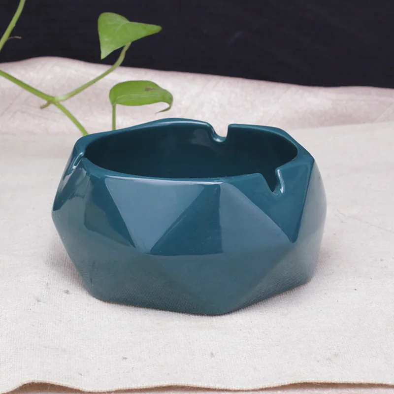 

Ceramic ashtray creative fashion household living room with cover windproof ashtray