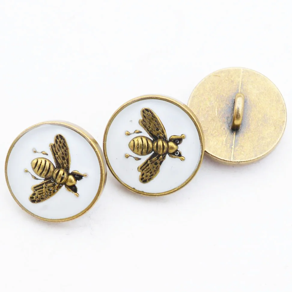 

LKERAN 100Pcs/lot 15mm NEW Bee Four-color Pattern Shank Metal Button Round for Sewing Clothing Suits Blazer Jacket Decoration