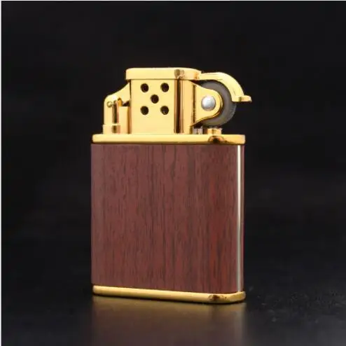 Металлическая зажигалка с резиновым покрытием в стиле ретро газовая красным