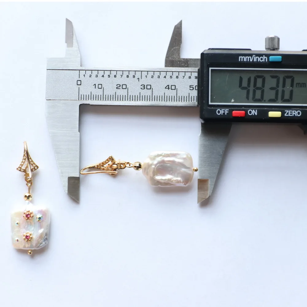 Серьги-Крючки женские латунные с пресноводным жемчугом и фианитами | Украшения