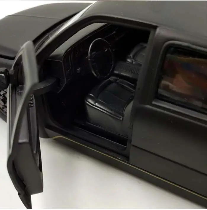 1:24 высокое моделирование 1999 Chevrolet пикап сплава Модель автомобиля, съемное колесо автомобиля, коллекционная классическая модель автомобиля