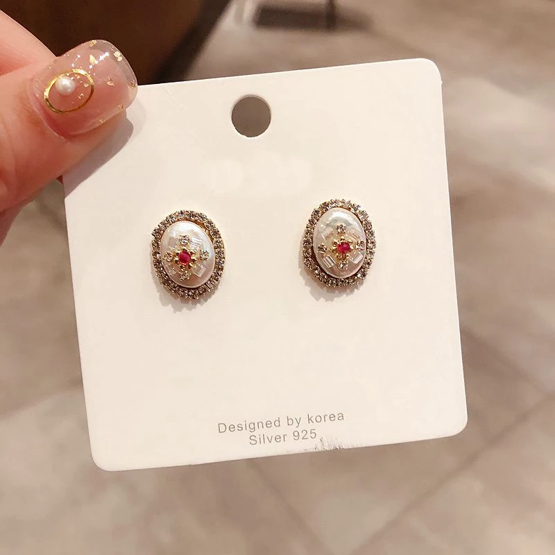 Женские серьги гвоздики с пресноводным жемчугом вечерние ручной работы в стиле