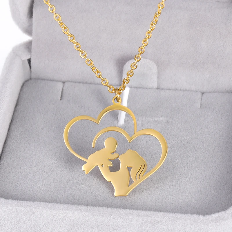 

2022 New Mother's Day Gift Necklace For Women Children Mother Hugs Love Heart Pendant Stainless Steel Aesthetic Necklace
