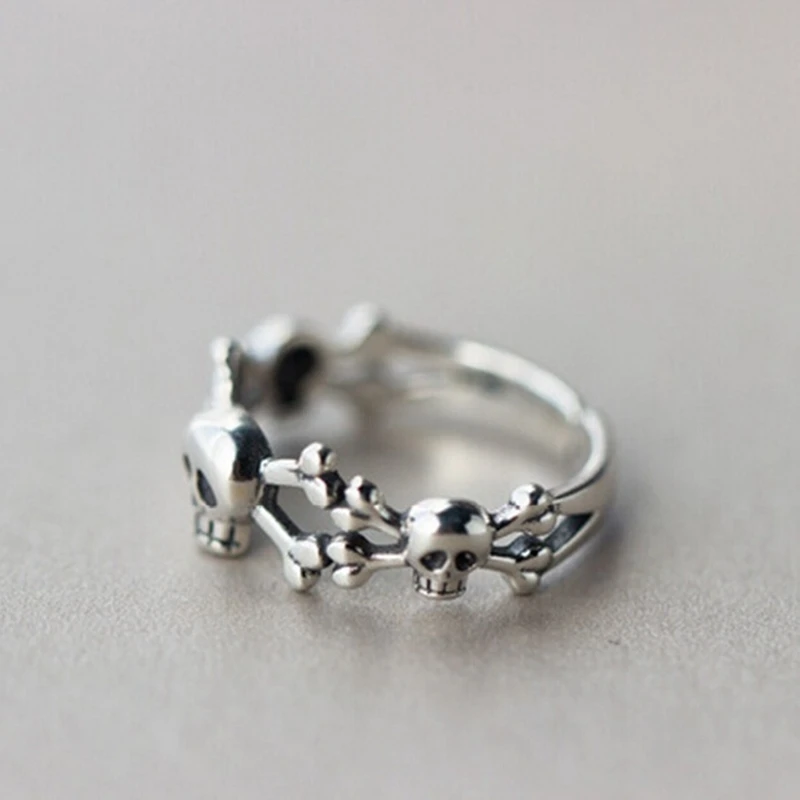 

Men's Punk Skull Signet Finger-ring Engraving Hip Rock Punk Style Cool Ring