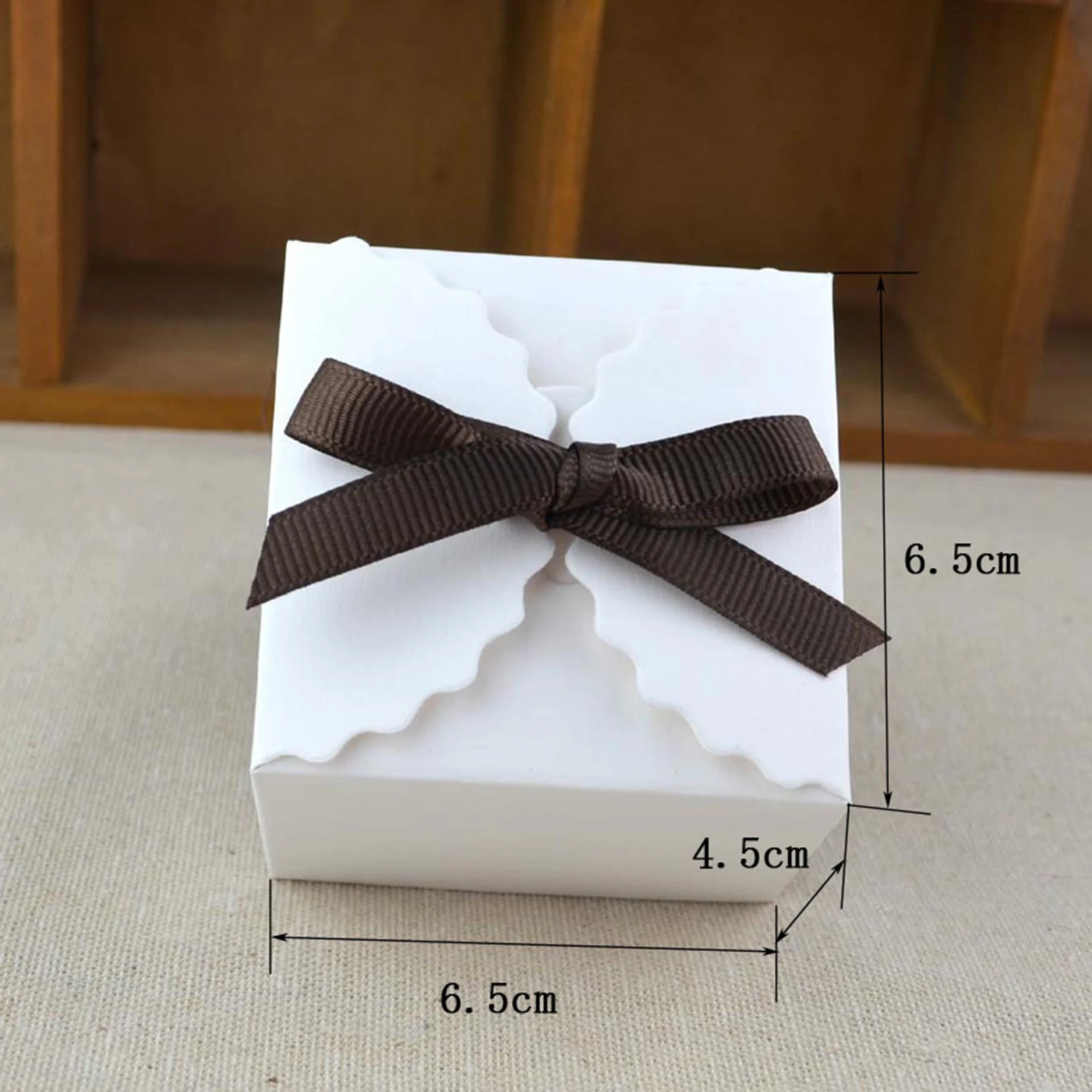 

50Pcs Gift Box European Vintage DIY Kraft Paper Candy Packing Holder with Ribbon Wedding Favor Baby Shower Party Gift Boxes