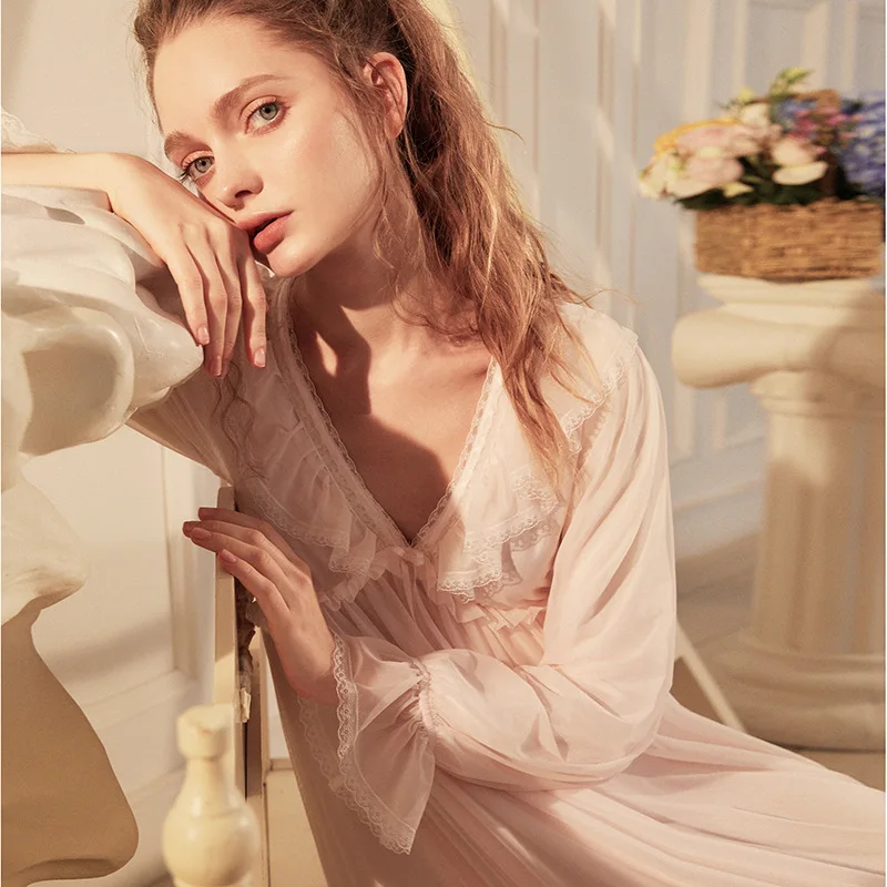 

2021 V-neck Sexy Palace Nightdress Sweet Lace Long Princess Nightgown Home Service Can Wear Nightdress