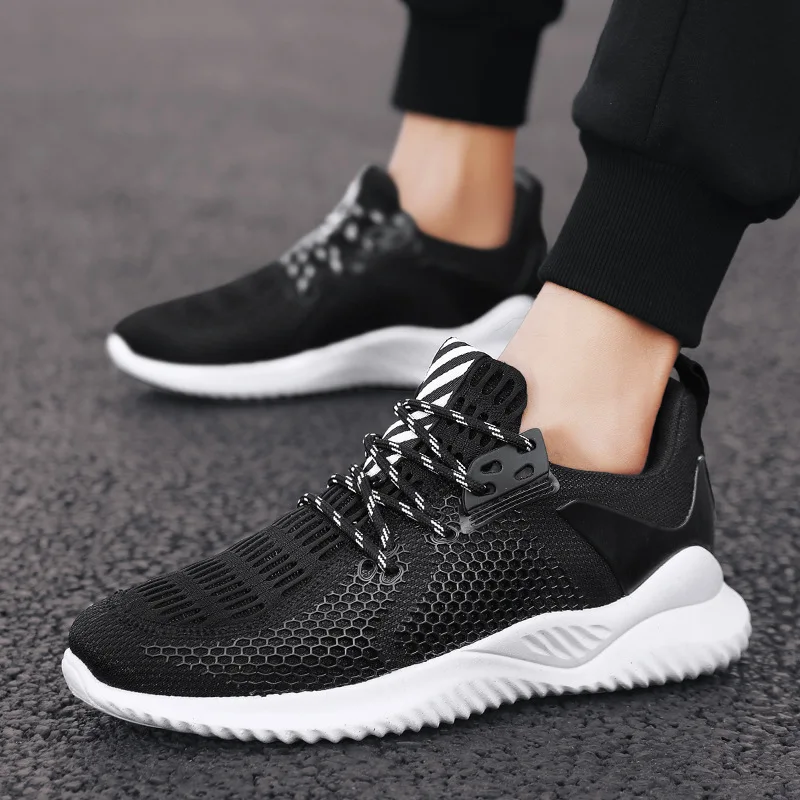 

2021 Summer Men Sports Shoes Lightweight Breathable New Casual Sneakers Shoes Soft Sole Boys Running Shoes Outdoor Walking Shoes