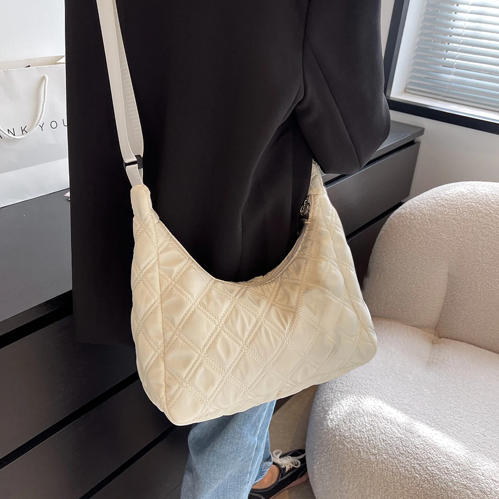 

Diamond Lattice Crescent Handbag Space Padded Quilted Shoulder Bag Women's Crossbody Blown Bag Shopping Tote Purse 2021 Brand