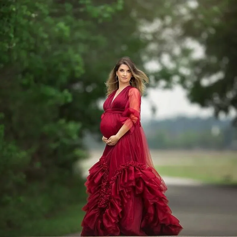 

Burgundy Ruffles Maternity Dresses V Neck Tulle Maternity Gown for Photoshoot Prom Dresses Puffy Robe Bathrobe Illusion Sleeve