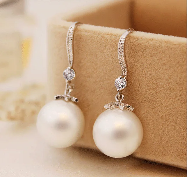 

Elegant Round Imitation Pearl Dangle Earrings Dazzling CZ Women Engagement Wedding Graceful Accessories Fashion Earrings