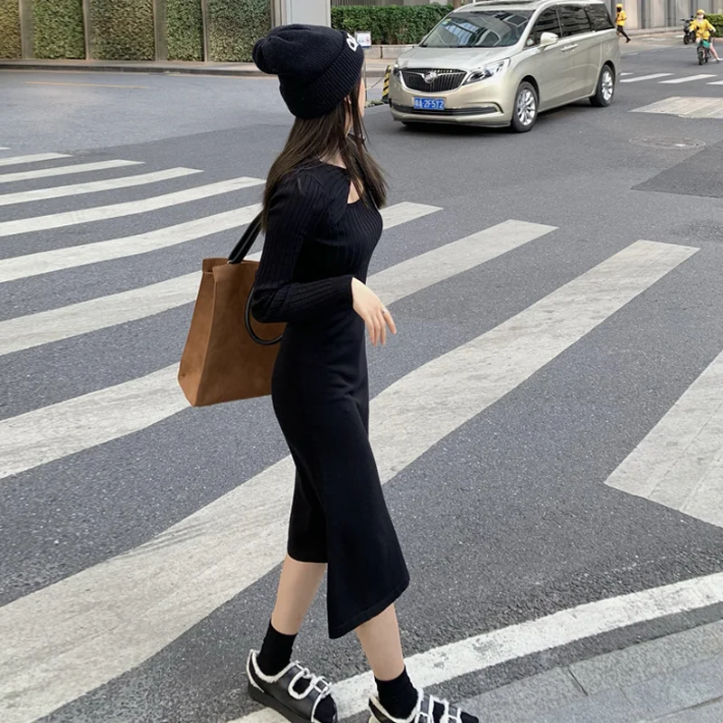 Женское трикотажное платье-трапеция с длинным рукавом и круглым вырезом |