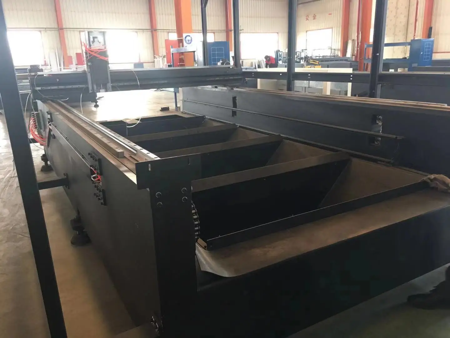 Модель корпуса для лазерной резки листового металла CNC 500 Вт 1000 Вт 2000wFiber станок для лазерной резки тела