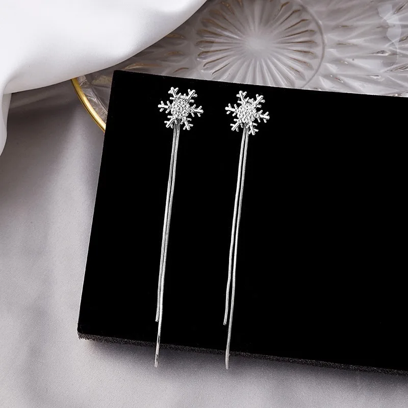 

VSnow 2021 Korean Rhinestones Snowflake Long Tassel Earrings for Women Bling Bling Sliver Color Metal Dangle Earrings Jewelry