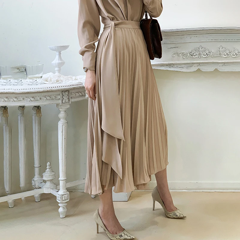 

Temperament Lapel Single Breasted Dress Women's Spring 2021 New Glossy Lace Up Waist Pleated Mid-calf Shirt Dresses