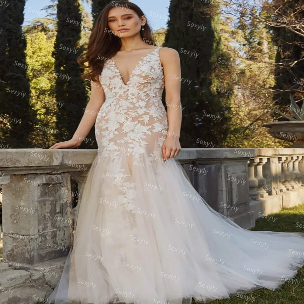 

Vintage Gothic Light Champagne Wedding Dresses 2021 V Neck Sexy Backless Garden Wedding Dress Plus Size Tulle Country Bride Gown