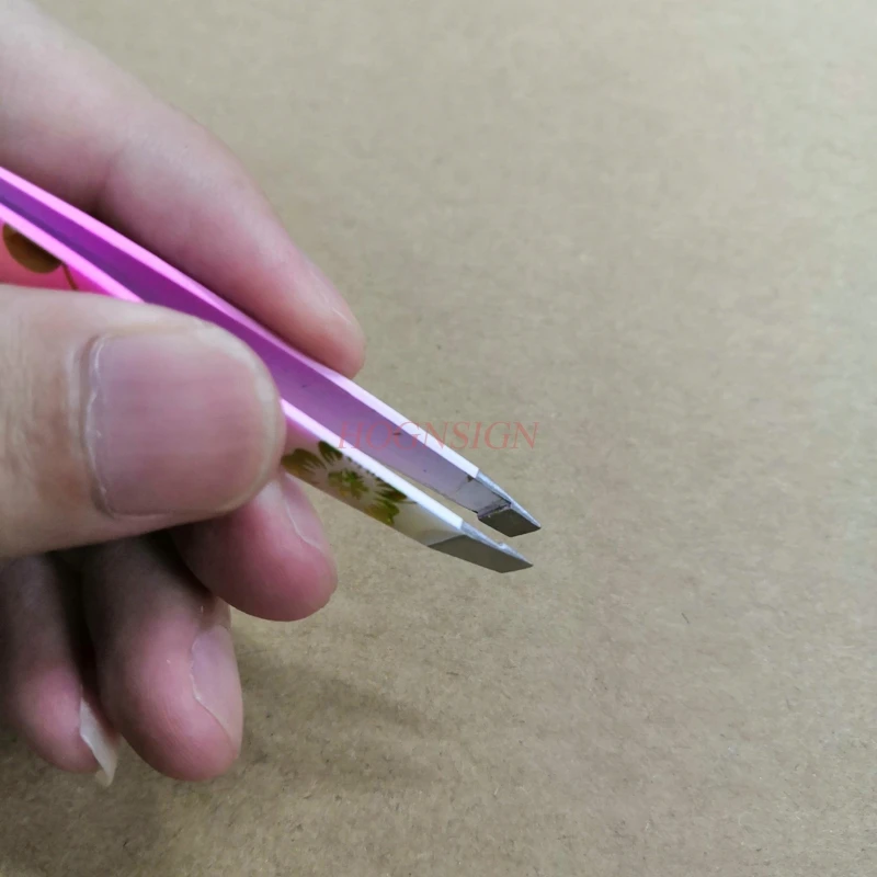

female tweezer Eyebrows high quality Tweezers Makeup Clip For Girl Female Stainless Steel Eyebrow Folder Tweezer Beauty Tools