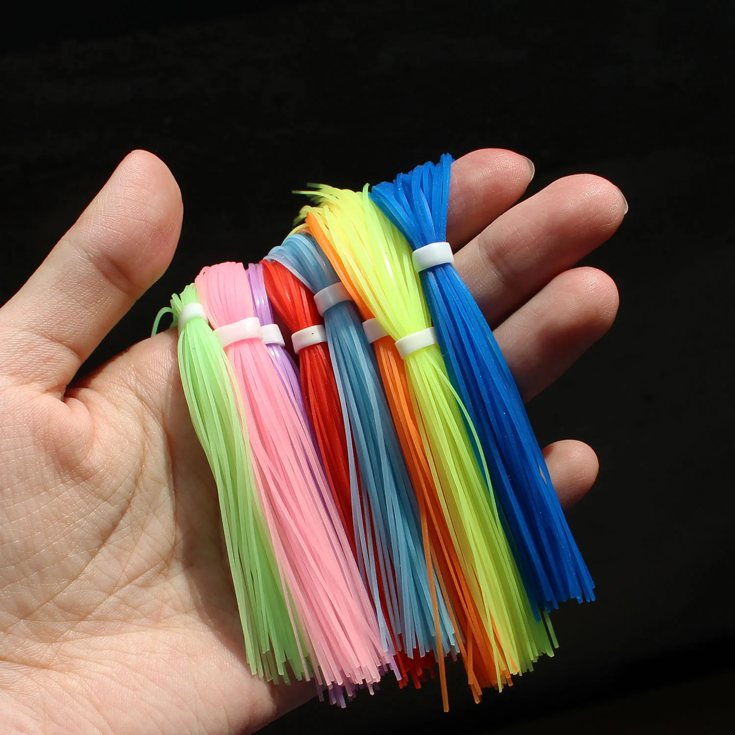 16 пряди светящиеся в темноте Силиконовые юбки 8 цветов | Спорт и развлечения