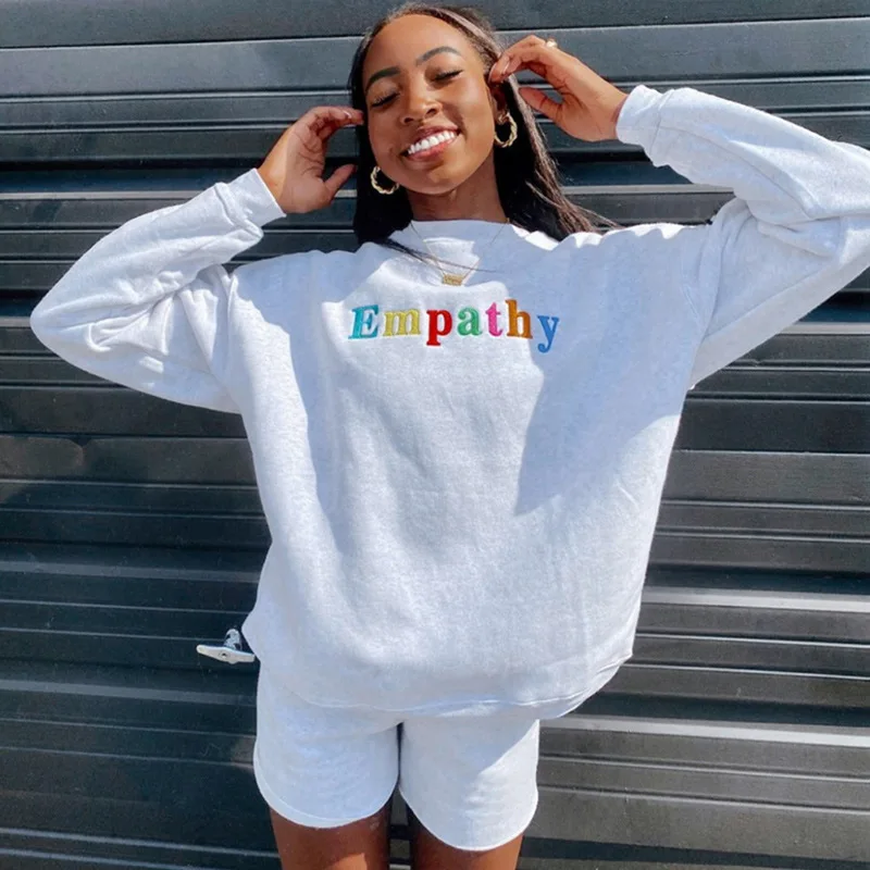 

Cute White Letter Embroidery Crewneck Sweatshirt Oversize Women Y2k Kawaii Clothes Pullover Tops Autumn Sweat Shirt Sudaderas