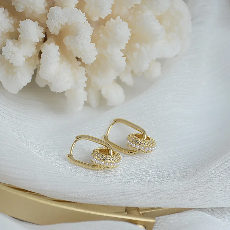 

Korean Fashion Elegant Zircon Inlaid Buckle Circle Earrings for Women Exquisite Gold Plated Earrings Party Jewelry 2021 New