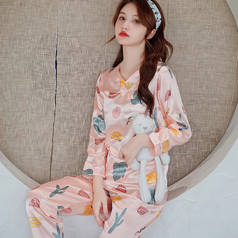 

Women Sleepwear 2020 Autumn Pajamas V-neck Silk Print Sweet Women Sleepwear Set Girl Nightgown Long Pant Cute Silk Pajamas Sets