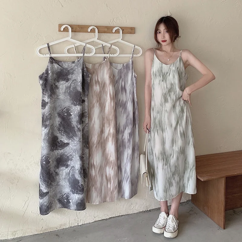 

Summer 2021 New Elegant French Retro Tie-Dyed Beach Skirt Small Mid-Length Dress Fairy