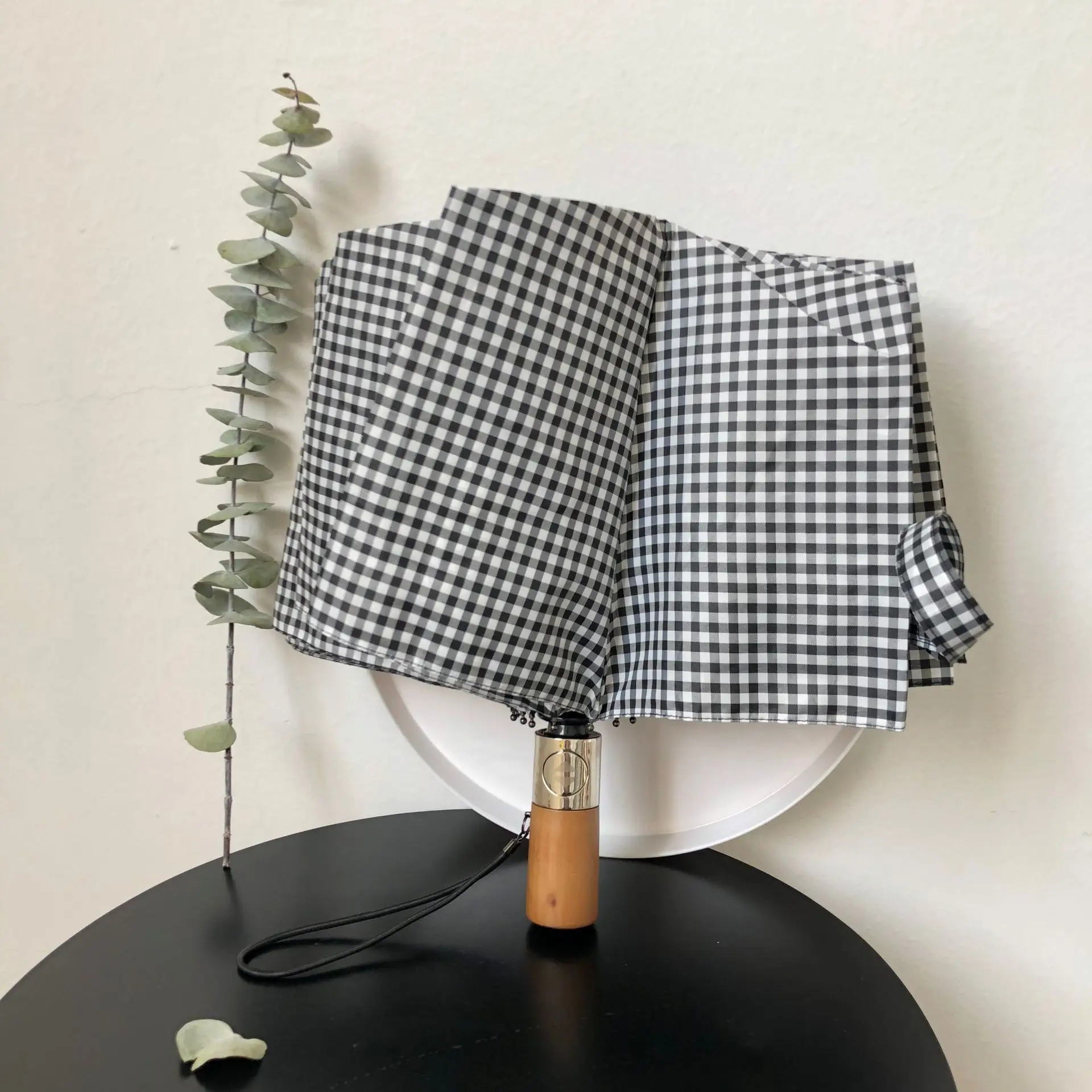 

10KFully automatic three folding umbrella fashion wooden handle business umbrella windproof strong umbrella women umbrella