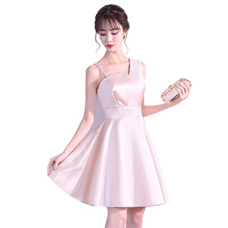 Платье-трапеция на одно плечо с открытой спиной молнии завышенной талией