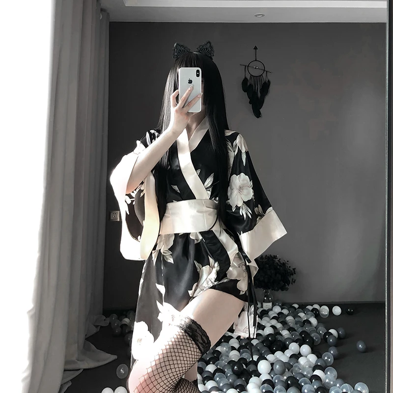 

Fashion Dressing Gown Women Sexy Sakura Kimono Lovely Japanese Uniform Robe Floral Bathrobe Short Kimono Robe Night Bathrobe
