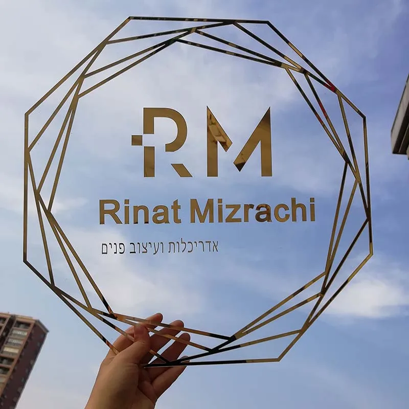 Пользовательские зеркальные золотые акриловые настенные знаки знак имени