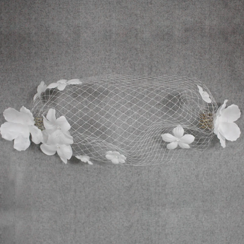 Гребень для волос с белыми цветами невесты и румян Высококачественная прошитая