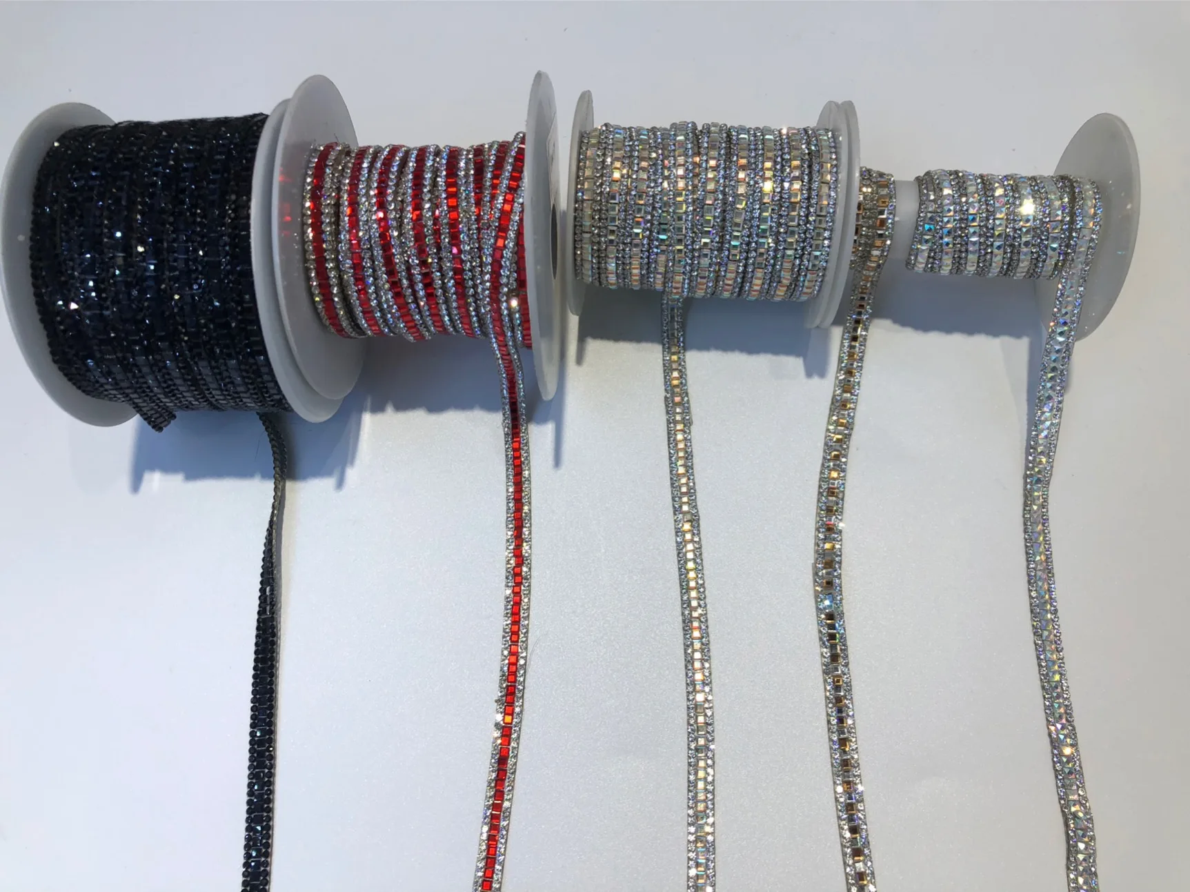 

Hotfix Rock Diamond Crystal Ribbon Trimming 1Yard/Lot 8mm Width Rhinestone Chain Tape Fabric Applique Banding for Accessories