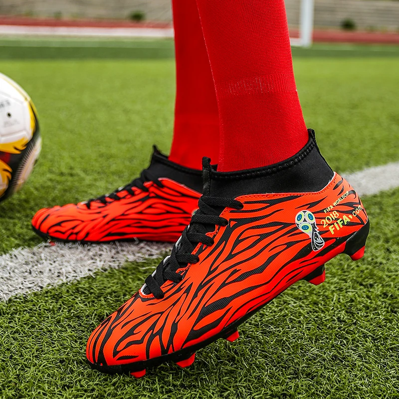 

2021 New High Ankle Non-Slip Soccer Cleats Sneakers Long Spikers Colorful Training Sport Men Sneakers
