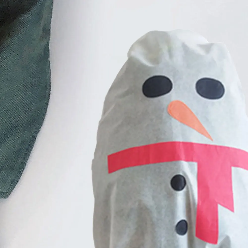 

1Pc Non-woven Christmas Tree Protector Cover Creative Christmas Gardening Decoration Red Scarf Pattern